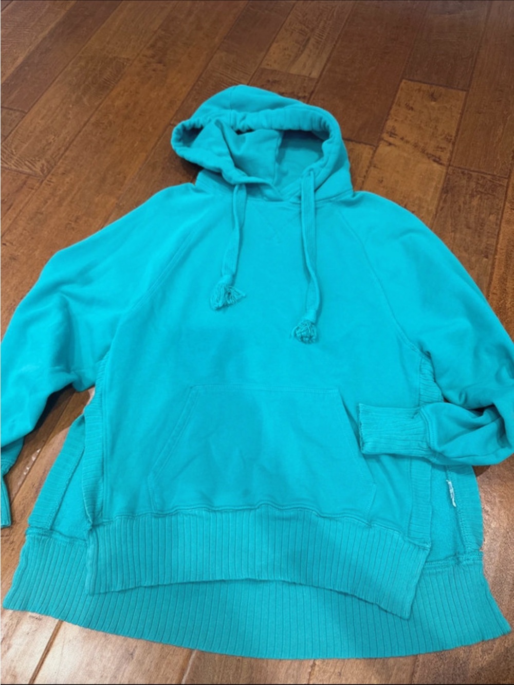 American Eagle women’s sweatshirt